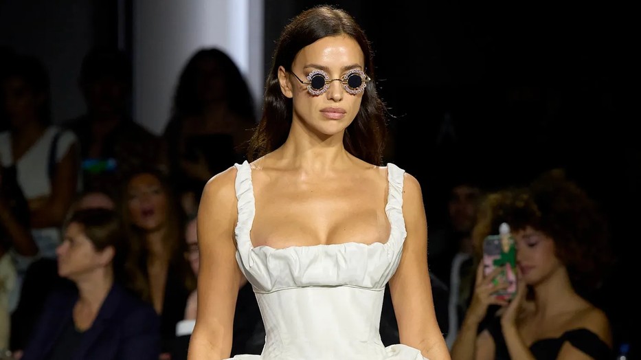 Rendkívül hordható és meglepően sokoldalú dizájn a modern tehenészlány ruha