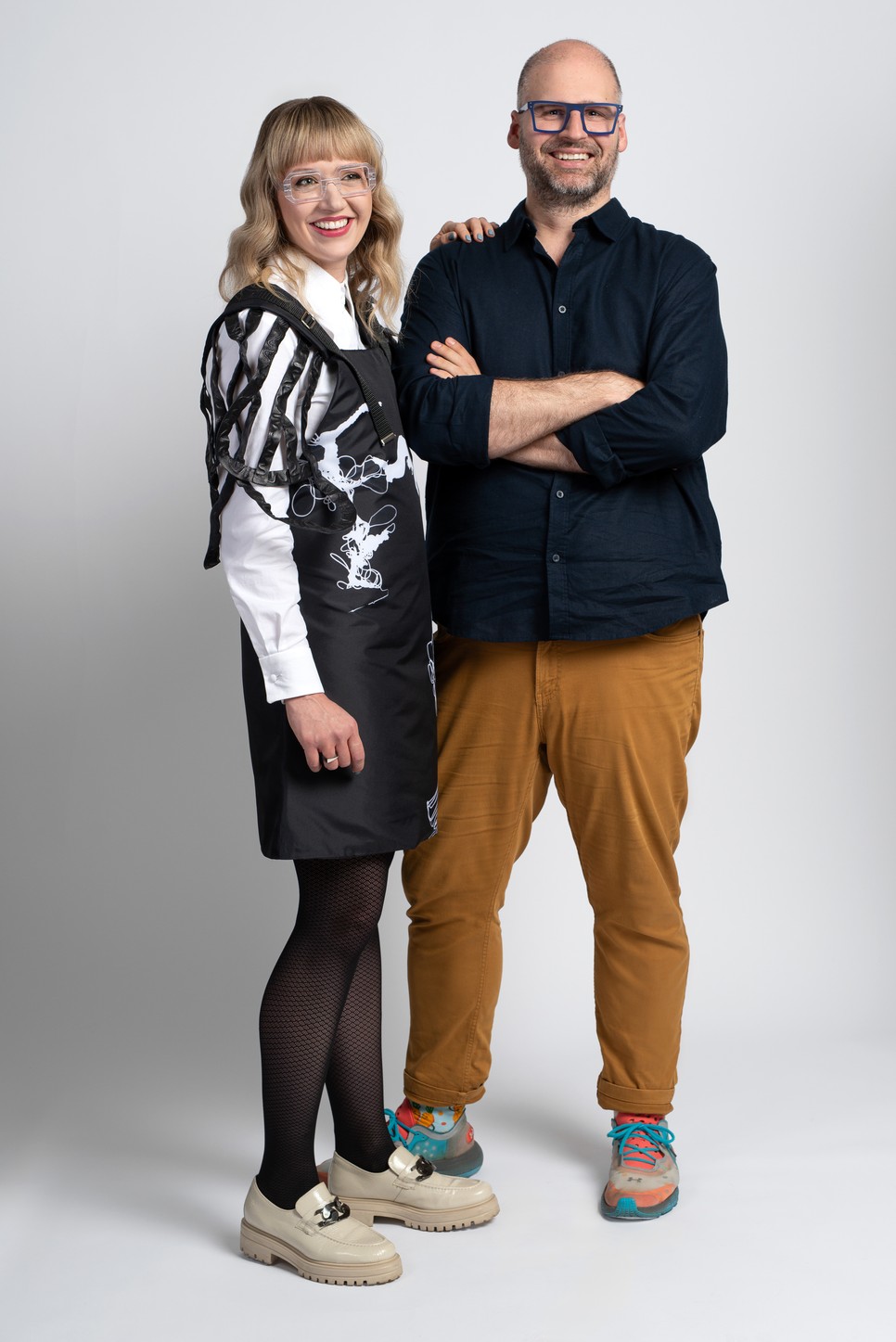 Az alapítók, Varga Sophi és Kis Arnold tökéletesen kiegészítik egymást a márka működtetésében: Arnold fejleszti és gyártja a termékeket, míg Sophi irányítja a marketinget és az értékesítést.