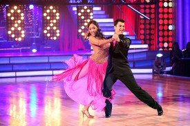 Kim öcsse, Rob Kardashian azonban néhány évvel később jóval előkelőbb helyen végzett a nővérénél. Őt 2011-ben, a 13. évadban láthattuk Cheryl Burke táncpartnereként, akivel ezüstérmesek lettek. 