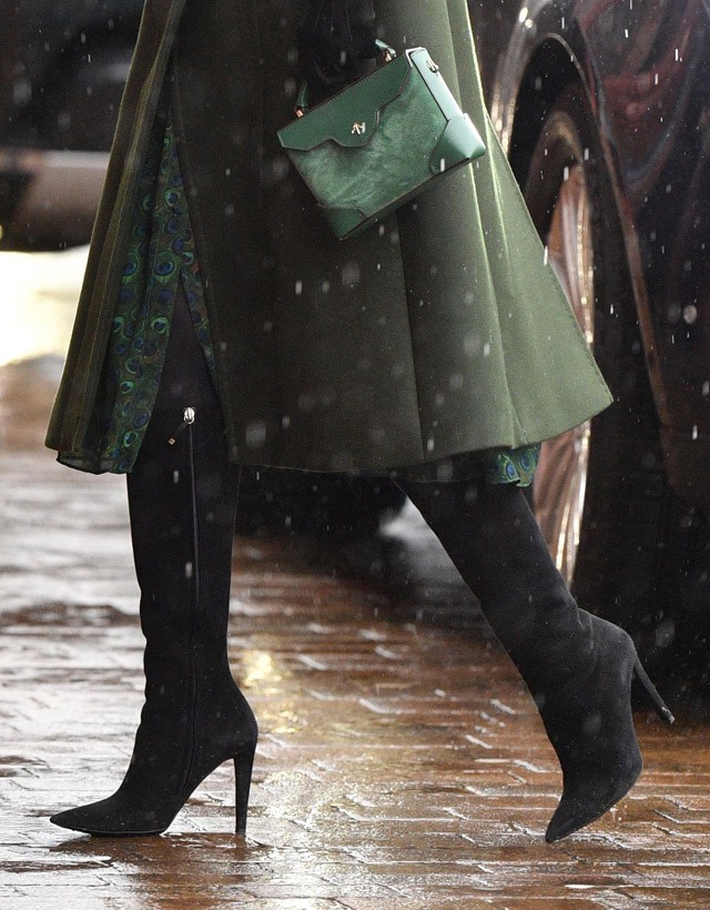 Kate Middleton megküzdött az elemekkel: esőben, szélben is elképesztően vagány