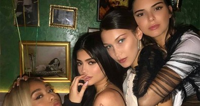 Vajon melyik sztárpár bulizott Kylie Jenner szülinapja megint együtt?