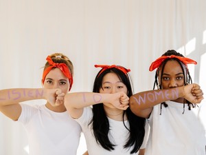 A COVID és a nők: parkolópályára kényszerült életek, világszerte mélyülő egyenlőtlenségek