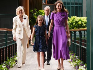 Szakértők elemezték, mennyibe kerülhetett Katalin hercegné megjelenése, filléres kiegészítőt is viselt a walesi hercegné