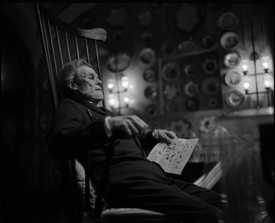 Willem Dafoe (Dr. Godwin Baxter) a Szegény párák című filmben