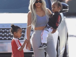 Kim Kardashian szerint 4 éves lánya már most tudja, hogy vlogger akar lenni!