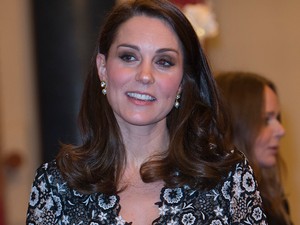 Ebben a ruhában látni igazán, milyen ÓRIÁSI Katalin hercegné pocakja!