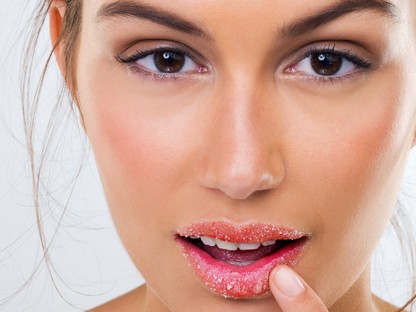 Viszlát cserepes ajkak: így szabadulhatsz meg a kellemetlen szárazságtól