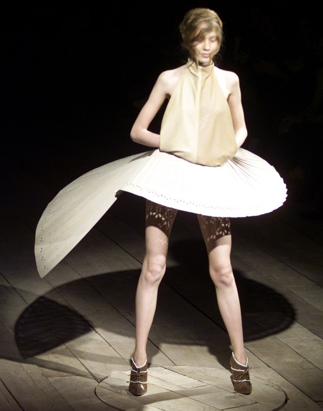 1999 tavasz-nyár Alexander McQueen