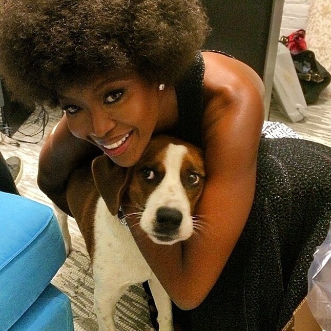 Naomi Campbell: @iamnaomicampbell A szupermodell retro fotókat, egész alakos képeket és gyönyörű selfie-ket oszt meg.