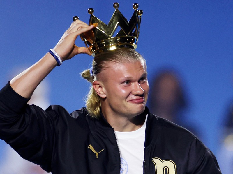 Erling Haaland és barátnőjének forró csókja felperzselte az internetet, azonnal zavarba jössz a fotójuktól