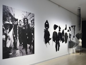 Külön műfajt teremtett - exkluzív interjú a Király Tamás-kiállítás kurátorával