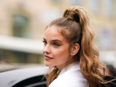 Palvin Barbara sógora nagyon intim képeket osztott meg: Cole Sprouse szerelmesebb, mint valaha