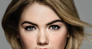 Kate Upton tökéletesre sminkelve
