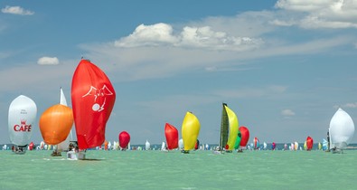 Kezdődik a Kékszalag: főszerepben a vitorlázás és a Balaton