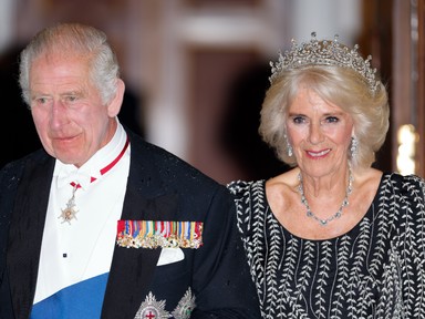 Álomszép Kamilla királyné ebben a tiarában, de nem Károly előtt tiszteleg vele