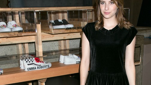 Emma Roberts Vans cipőt tervez