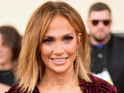 Nem térünk magunkhoz Jennifer Lopez dollárruhájától