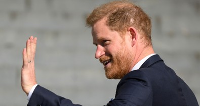 A királyi család után újabb társaság fordított hátat Harry hercegnek, és az ok végtelenül kínos