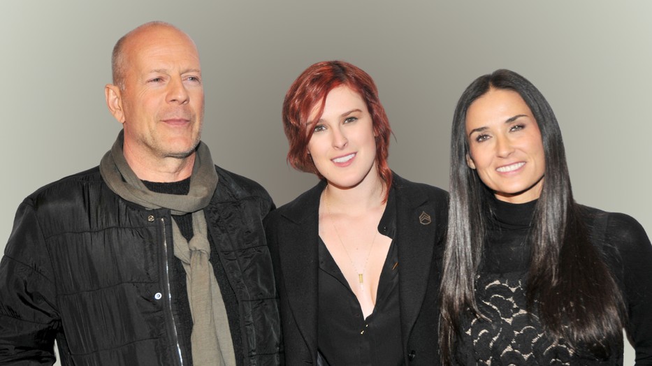 Egy régi közös fotó került fel a közösségi oldalra Bruce Willisről és Demi Moore-ról