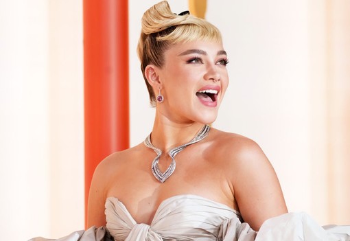 7 pikáns pillanat, amikor Florence Pugh meztelenruhában tündökölt, és csak úgy áradt belőle a felszabadultság