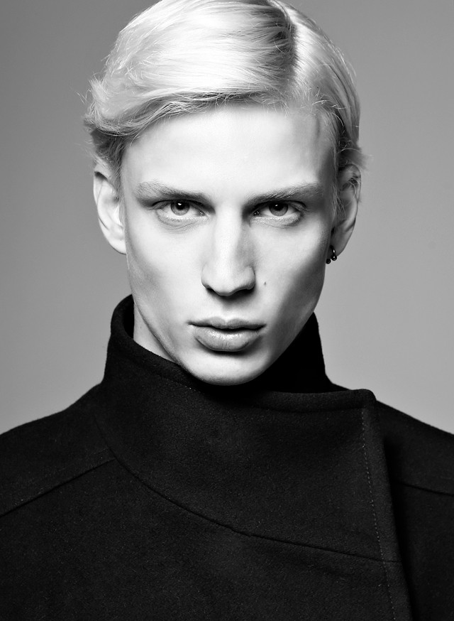 Ismerd meg a srácot, aki meghódítja a világ kifutóit