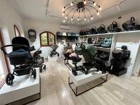 Az Adinish üzlet Budapesten, a második kerületben várja a szülőket és leendő szülőket