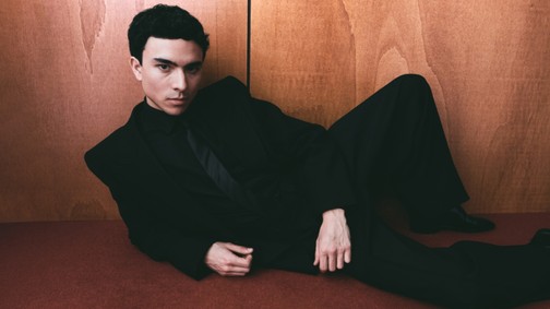 12 évesen vette élete első YSL rúzsát, ma ő a márka sminknagykövete - Sam Visser felemelkedése