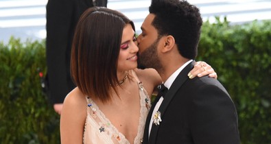 Cukiság! Selena Gomez és The Weeknd egyencipőben turbékolnak