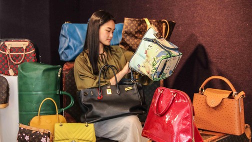 Megérkezett az ikonikus Birkin táska lakossági verziója, egyenesen a Walmart jóvoltából