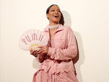 Rihanna vagány Marie Antoinette a Fenty x Puma bemutatón