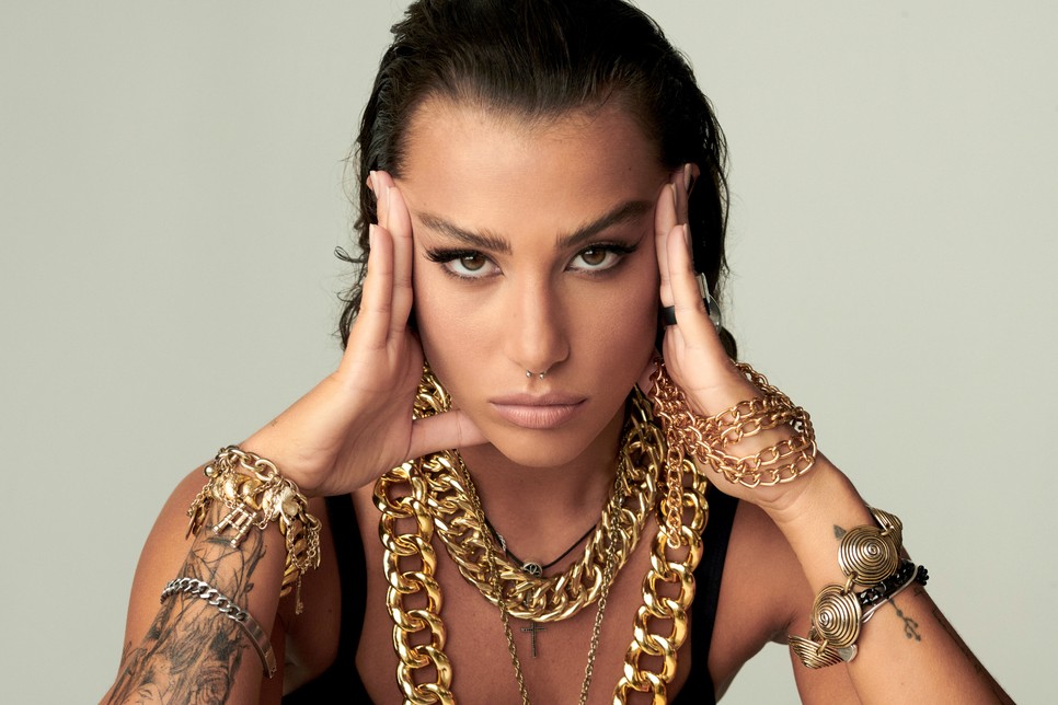 Tóth Andi gyönyörű a fehérneműs fotóin