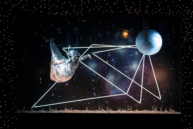 Kirakatban a karácsony