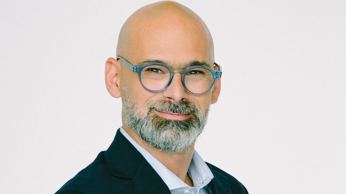 A családalapítás és a szakmai kihívások mellett Szakonyi Gábor és felesége, Eszter közösen építették fel a Vintage Beauty szépségipari vállalkozást.