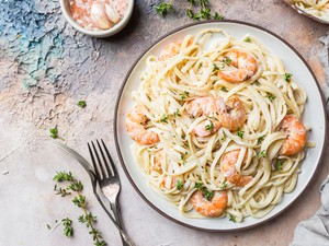 A legjobb hétindító: készítsd el ezt a mennyei fehérboros-garnélás tésztát!