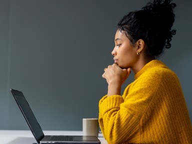 10 éven belül ezekkel a munkákkal lehet majd a legjobban keresni, ez a 6 munkakör viszont szinte biztosan megszűnik majd