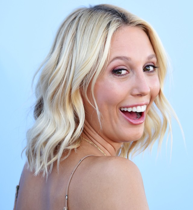 A görög-dán hercegnő melltartó nélkül, laza ruhában pózolt a divathéten