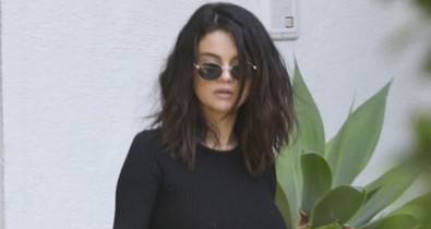 Júú, láttad már Selena Gomez SZUPERCUKI kutyáját?