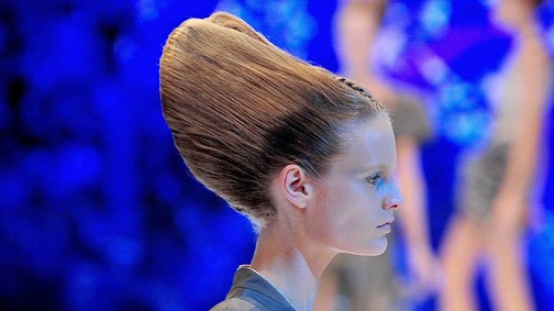 Ikonikus divatbemutatók 1. - Alexander McQueen utolsó bemutatója