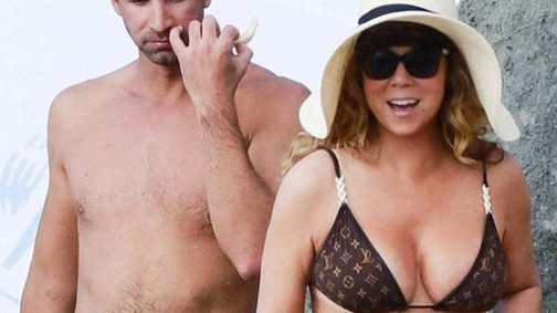 Mariah Carey mellei már megint alig férnek a bikinibe