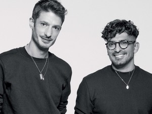 Divattervezőből jelmeztervezővé avanzsáltak, és korántsem bánják - Pillants be Godena-Juhász Attila és Tóth András mindennapjaiba