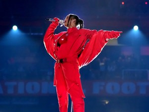 Mennyi pénzt kapnak a Super Bowl sztárfellépői, és Rihanna miért nem kapott semmit?