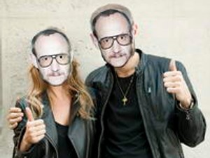 Álarcosok raboltak a Mango üzletben!