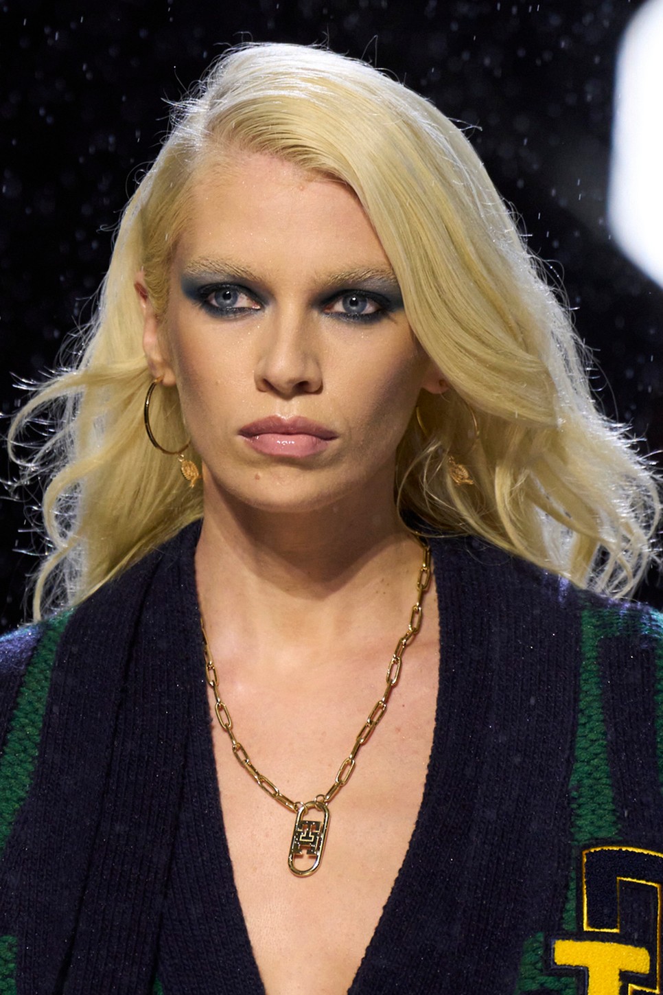 Stella Maxwell Tommy Hilfiger színekben 