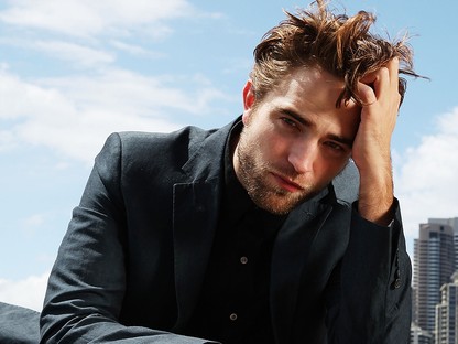 Robert Pattinson koronavírusos lett