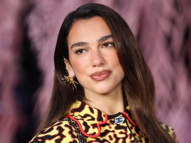 Dua Lipa pucérruhás fotója láttán azonnal zavarba jössz, csak úgy ordít belőle a felszabadultság