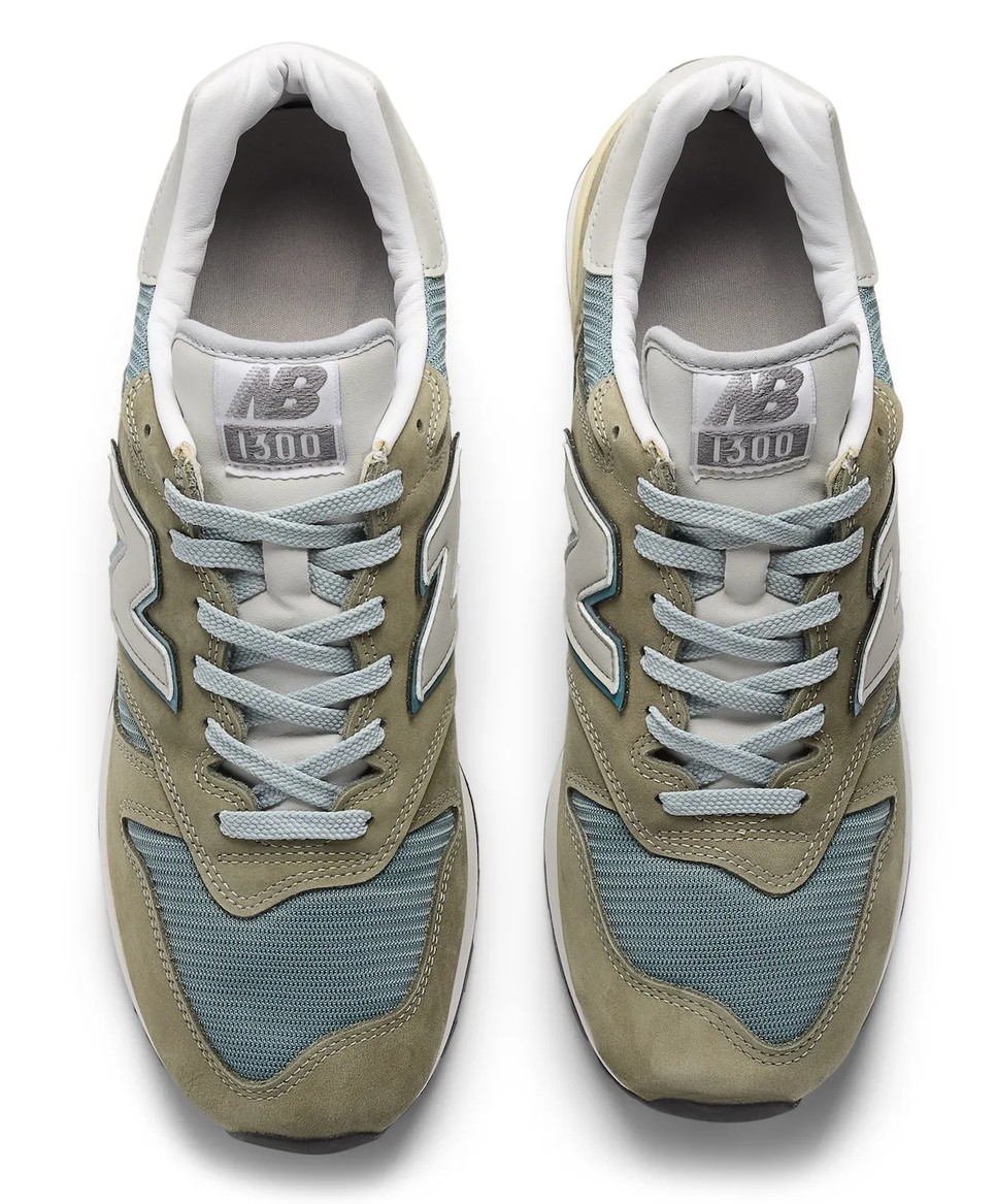 Az egyes megjelenések között eltelt 5 év elegendő időt ad arra, hogy a legapróbb részletekre, és a modern igényekre egyaránt odafigyelve tovább tökéletesítsék a cipőt