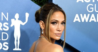 A 90-es évek imádott frizurája visszatért és így viseld most