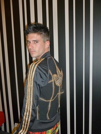 Geordon Nicol, aki 8 évesen festette először feketére a haját. Fotó: Carlos Tomé Sousa/Lisboa