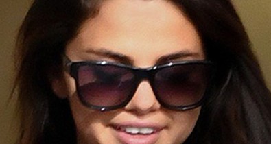 Azta! Selena Gomez új frizurája 100 százalék nőiesség!
