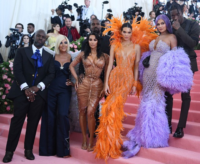 Kendall Jenner nem hagyta szó nélkül, hogy a saját anyja lehagyta erről a fotóról